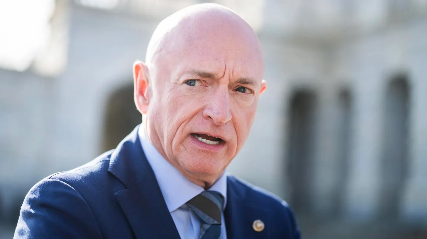 "Escándalo en el Ejército: Excapitán marino demanda al Secretario de Defensa por presuntamente tratar de rebajar su salario sin motivación justificada"